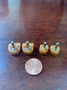 Two sets of Heel Tips